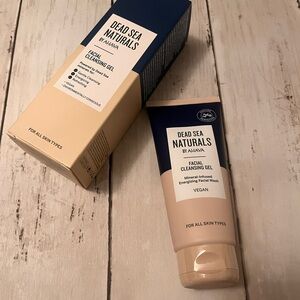 AHAVA Dead Sea Naturals Facial Cleansing Gel - new!